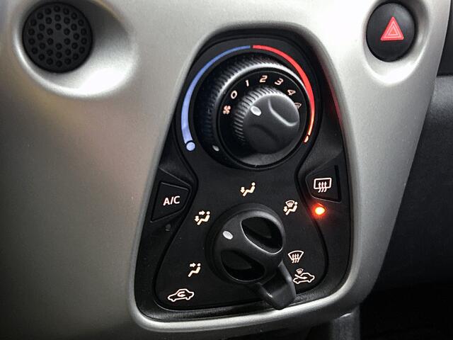 Toyota AYGO 1.0 VVT-i x-play | Camera | Dealeronderhouden |