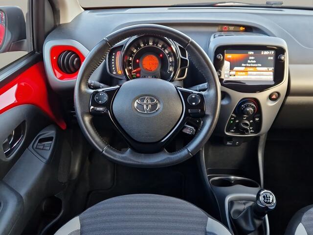 Toyota AYGO 1.0 VVT-i x-first NL Auto - Carplay - Camera