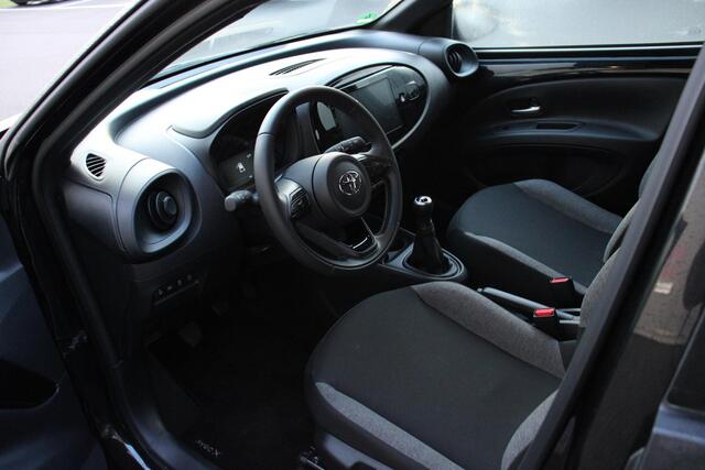 Toyota AYGO X 1.0 VVT-i MT
