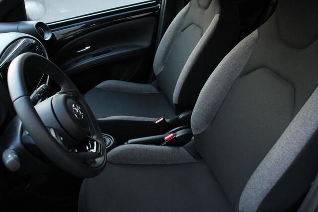 Toyota AYGO X 1.0 VVT-i MT