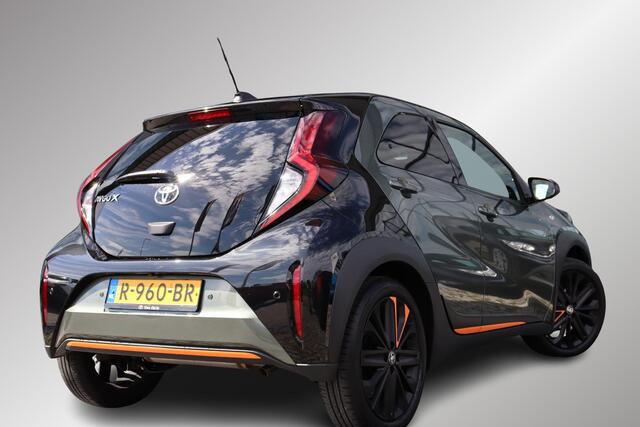Toyota AYGO X 1.0 VVT-i S-CVT Automaat Limited, Stoelverwarming, Parkeersensoren, JBL, Keyless entry.