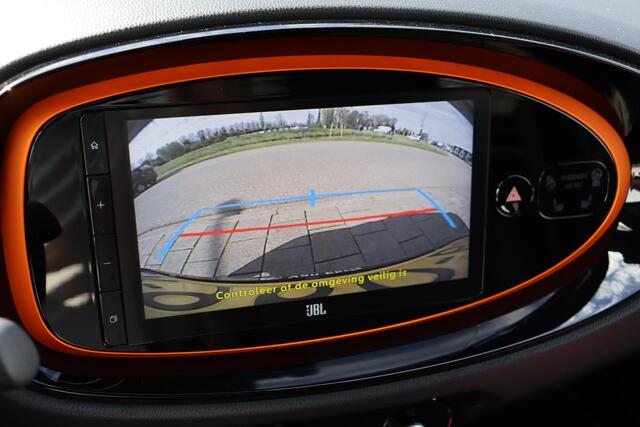 Toyota AYGO X 1.0 VVT-i S-CVT Automaat Limited, Stoelverwarming, Parkeersensoren, JBL, Keyless entry.