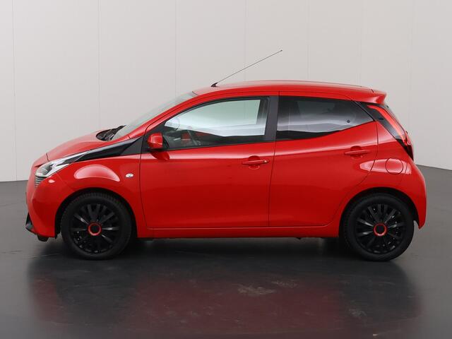 Toyota AYGO 1.0 VVT-i x-play | LED | Navigatie* | Automaat | Camera | DAB | Apple CarPlay/Android Auto | Airconditioning | Bluetooth |