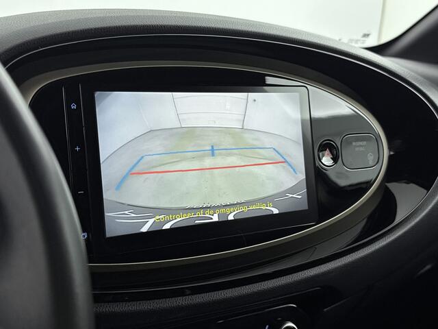 Toyota AYGO X 1.0 VVT-i S-CVT Envy Limited | Navigatie | Parkeersensoren | Automaat | Lichtmetalen Velgen | Mistlampen | Cruise Control + Climate Control | Elektrische Ramen + Spiegels | Draadloze Telefoonlader |