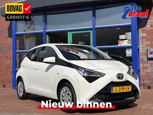 Toyota AYGO 1.0 VVT-i x-play Airco | Apple Carplay/Android Auto