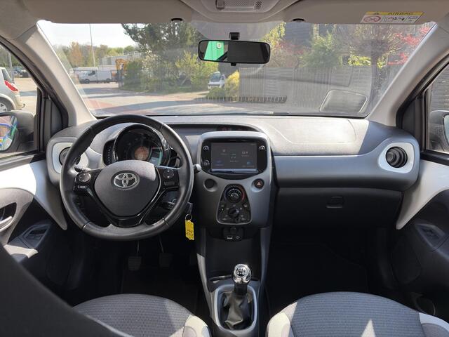 Toyota AYGO 1.0 VVT-i x-play Airco | Apple Carplay/Android Auto