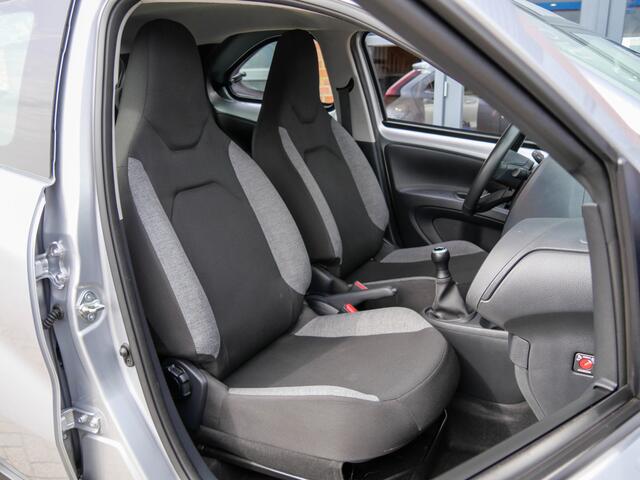 Toyota AYGO X 1.0 VVT-i MT Play | CAMERA | CARPLAY | CRUISE CONTROL |