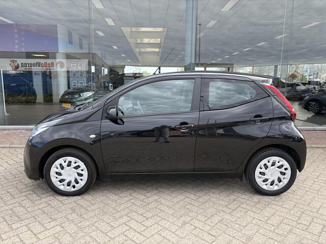 Toyota AYGO 1.0 VVT-i x-play | Airco | Apple Carplay/Android auto | Camera |
