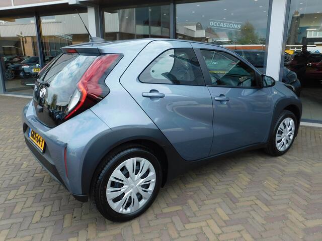 Toyota AYGO X 1.0 VVT-i MT Play