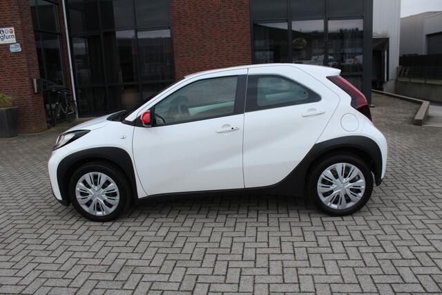 Toyota AYGO X 1.0 VVT-i S-CVT Play Clima-Adapt. Cruise-Carplay-Camera