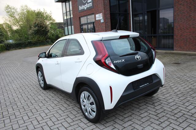 Toyota AYGO X 1.0 VVT-i S-CVT Play Clima-Adapt. Cruise-Carplay-Camera