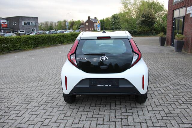 Toyota AYGO X 1.0 VVT-i S-CVT Play Clima-Adapt. Cruise-Carplay-Camera