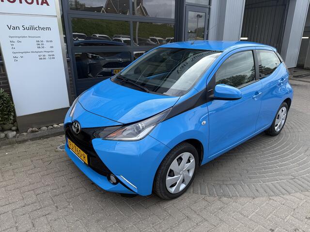 Toyota AYGO 1.0 VVT-i x-play