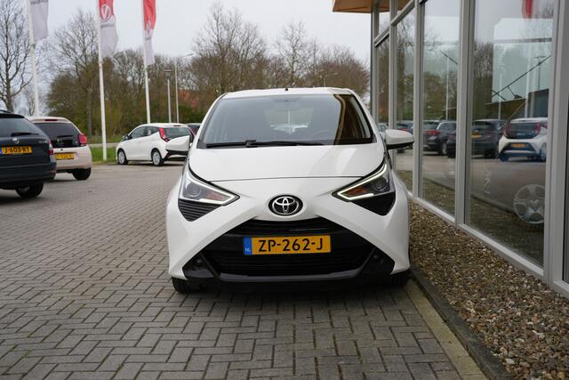Toyota AYGO 1.0 VVT-i x-play limited | Achteruitrijcamera | Bluetooth |