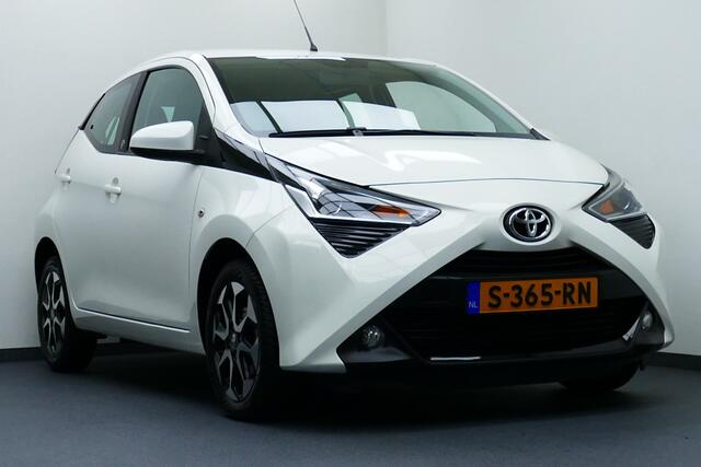 Toyota AYGO 1.0 VVT-i x-play. Bj2021 Camera, Carplay/Android Navi, Airco, 15"LMV All Season