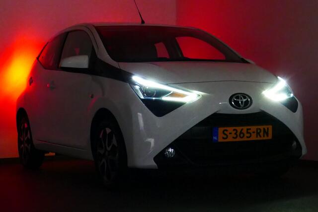 Toyota AYGO 1.0 VVT-i x-play. Bj2021 Camera, Carplay/Android Navi, Airco, 15"LMV All Season