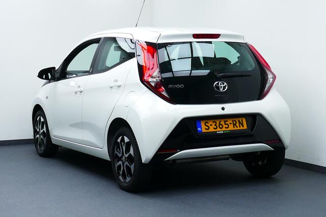 Toyota AYGO 1.0 VVT-i x-play. Bj2021 Camera, Carplay/Android Navi, Airco, 15"LMV All Season