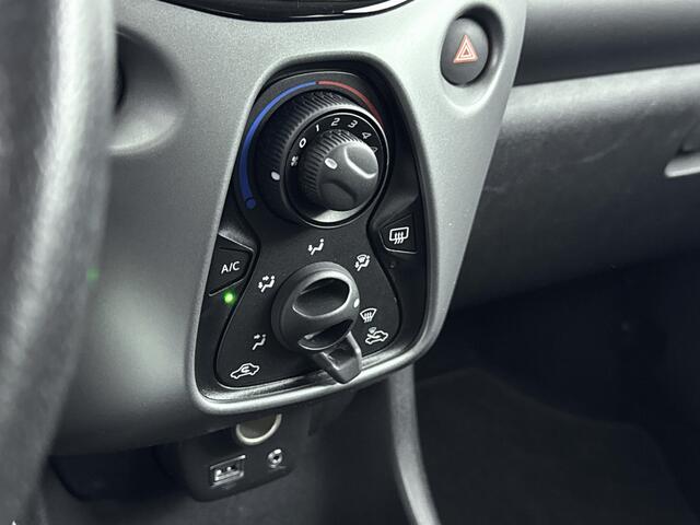 Toyota AYGO 1.0 VVT-i x-play | Automaat | Apple Carplay-Android Auto | Achteruitrijcamera |
