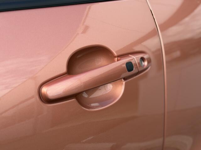 Toyota AYGO X Hybrid 115 Pulse + Easy Pack 445 euro voordeel Apple/Android, Draadloze telefoonlader, Parkeersensoren