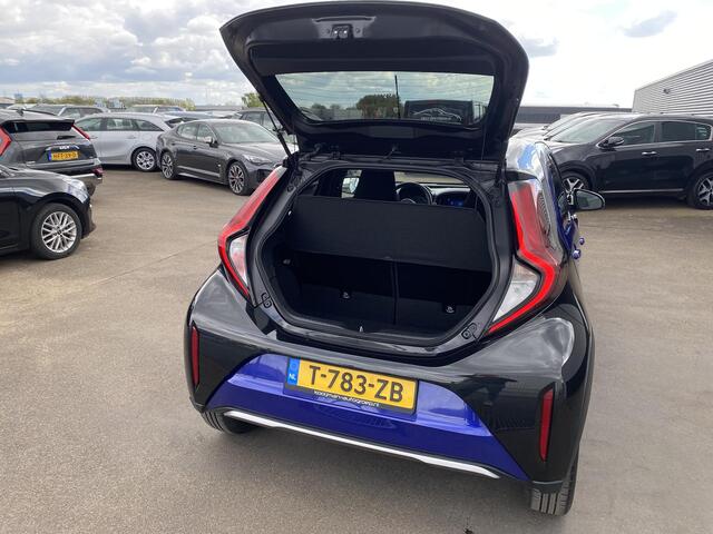 Toyota AYGO X 1.0 VVT-i MT Envy 1e eign. Navigatie, JBL audio, Apple CarPlay/Android Auto, achteruitrij camera, draadloze telefoonlader, Nederlandse auto!