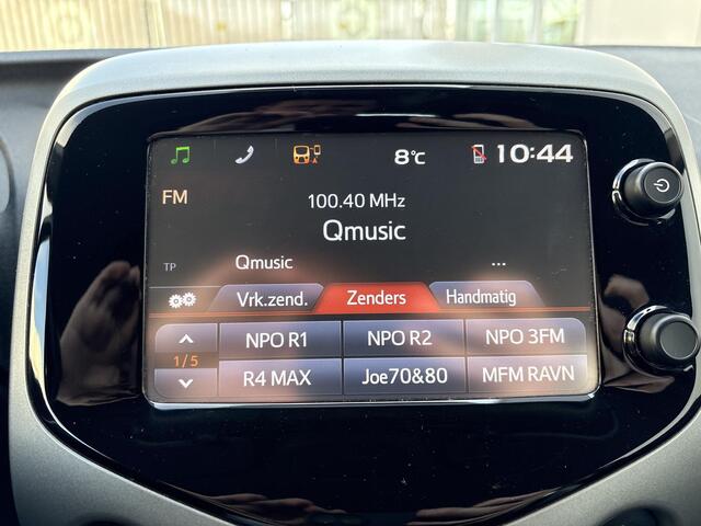 Toyota AYGO 1.0 VVT-i x-play **NAVIGATIE/ AIRCO/ BEGRENZER**