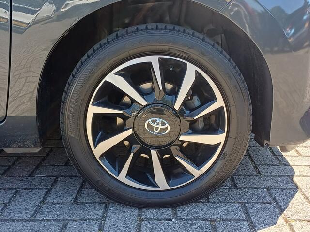 Toyota AYGO 1.0 VVT-i x-play | CAMERA | AIRCO | AUTOMAAT |