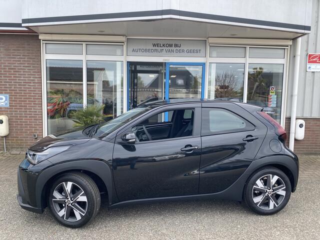 Toyota AYGO X Hybrid 115 Play + Business Pack