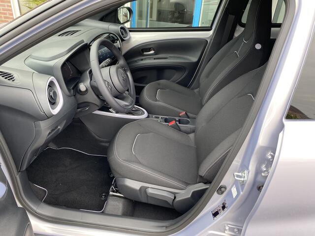 Toyota AYGO X Hybrid 115 Pulse + Easy Pack