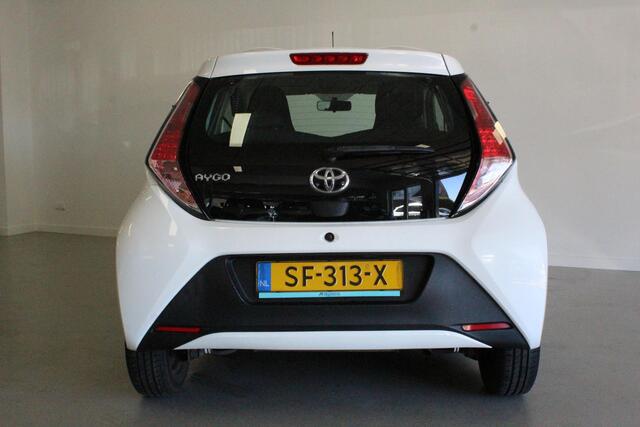 Toyota AYGO 1.0 VVT-i x-fun | 5-DEUR | AIRCO | ELEK-RAMEN | LED | NL-AUTO+N.A.P! | CPV | TEL/MEDIA | AUX |