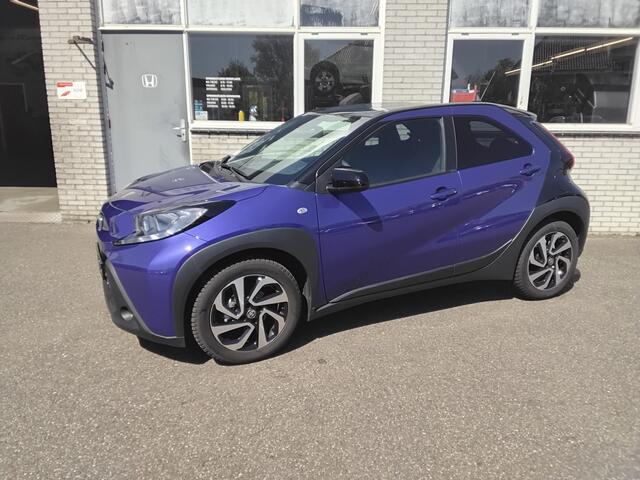 Toyota AYGO X 1.0 VVT-i MT Pulse Bi Tone android/apple car play camera