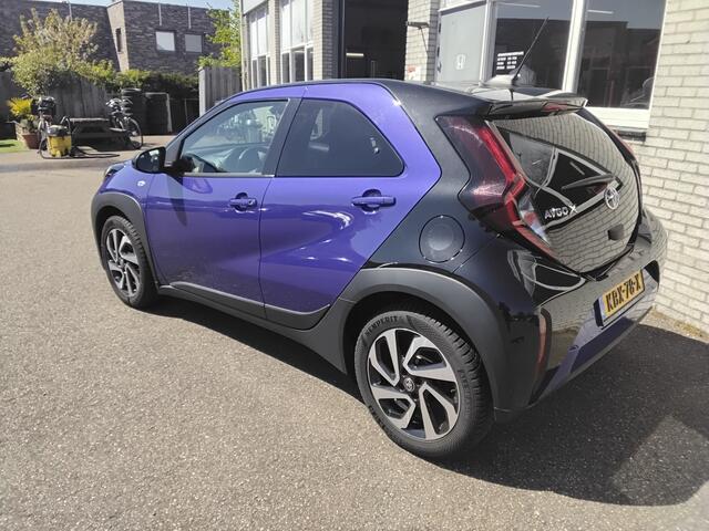 Toyota AYGO X 1.0 VVT-i MT Pulse Bi Tone android/apple car play camera