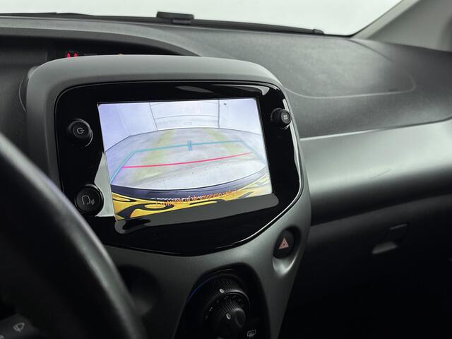 Toyota AYGO 1.0 VVT-i x-play | Apple Carplay-Android Auto | Achteruitrijcamera | NL-Auto |