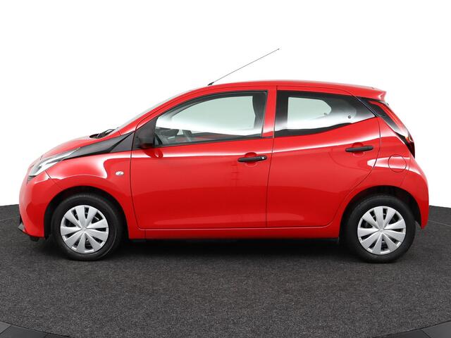 Toyota AYGO 1.0 VVT-i x-fun