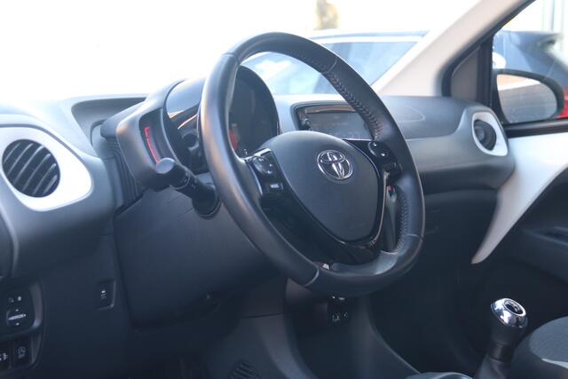 Toyota AYGO 1.0 VVT-i x-joy, Carplay, Camera, Airco