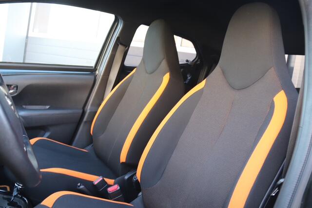 Toyota AYGO 1.0 VVT-i x-clusiv JBL Automaat, Camera, Carplay, Navi