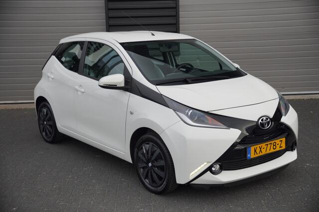 Toyota AYGO 1.0 VVT-i x-play