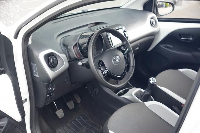 Toyota AYGO 1.0 VVT-i x-play