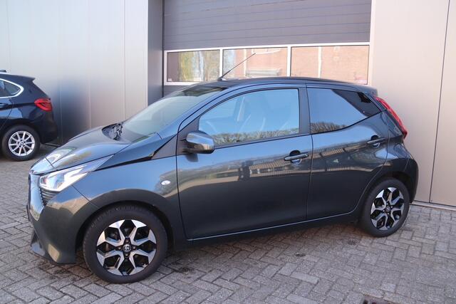 Toyota AYGO 1.0 VVT-i x-joy Automaat, Carplay, Camera, Airco