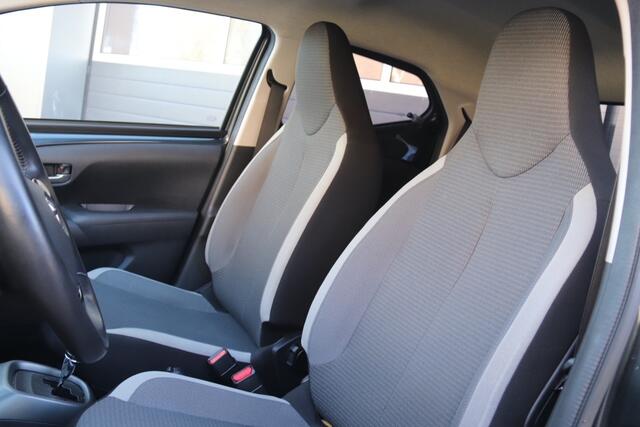 Toyota AYGO 1.0 VVT-i x-joy Automaat, Carplay, Camera, Airco