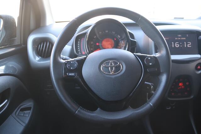 Toyota AYGO 1.0 VVT-i x-joy Automaat, Carplay, Camera, Airco