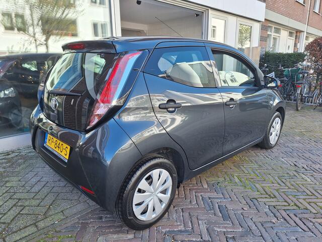 Toyota AYGO 1.0 VVT-i X-Fun 5Drs /68.000 Km/Airco/1e Eig/Bluetooth/Garantie