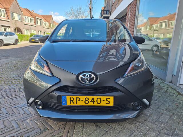Toyota AYGO 1.0 VVT-i X-Fun 5Drs /68.000 Km/Airco/1e Eig/Bluetooth/Garantie