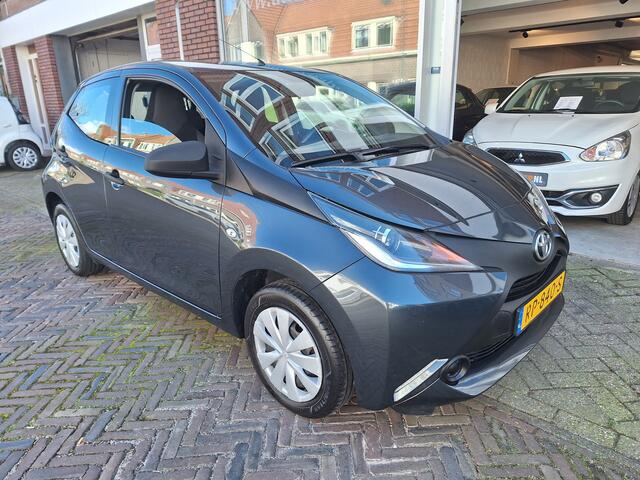 Toyota AYGO 1.0 VVT-i X-Fun 5Drs /68.000 Km/Airco/1e Eig/Bluetooth/Garantie