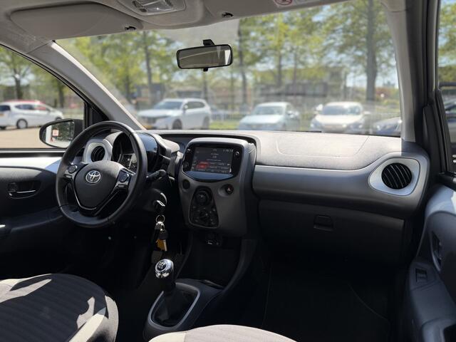 Toyota AYGO 1.0 VVT-i x-cite | GEEN AFLEVERKOSTEN | Apple/Android, Camera, Airco