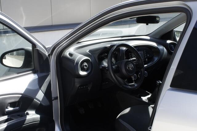 Toyota AYGO X 1.0 VVT-i MT Play