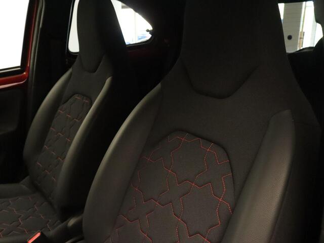 Toyota AYGO X 1.0 VVT-i MT Envy - ORIGINEEL NEDERLANDSE AUTO - PARKEERSENSOREN VOOR EN ACHTER - DRAADLOZE TELEFOONLADER - ADAPTIVE CRUISE CONTROL - NAVIGATIE - APPLE CARPLAY/ANDROID AUTO