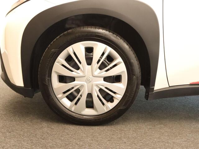 Toyota AYGO X 1.0 VVT-i MT Play - ORIGINEEL NEDERLANDSE AUTO - UNIEKE EXTERIEUR EN INTERIEUR ACCENTEN - AIRCO - ADAPTIEVE CRUISE CONTROL - CAMERA - LAGE KM STAND - BLUETOOTH- APPLE CARPLAY/ ANDROID AUTO