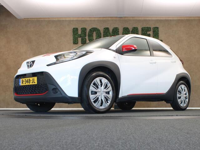 Toyota AYGO X 1.0 VVT-i MT Play - ORIGINEEL NEDERLANDSE AUTO - UNIEKE EXTERIEUR EN INTERIEUR ACCENTEN - AIRCO - ADAPTIEVE CRUISE CONTROL - CAMERA - LAGE KM STAND - BLUETOOTH- APPLE CARPLAY/ ANDROID AUTO