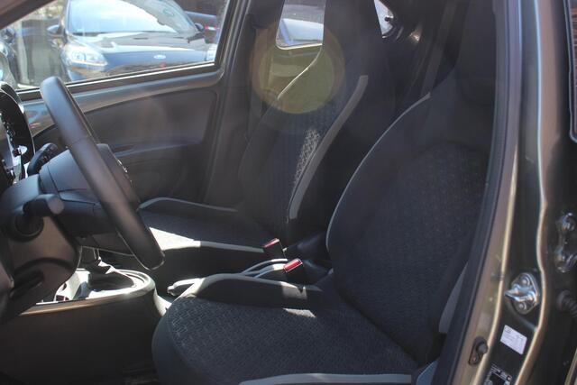 Toyota AYGO X 1.0 VVT-i S-CVT Pulse Bi Tone, Winter Pack, Safety Pack!