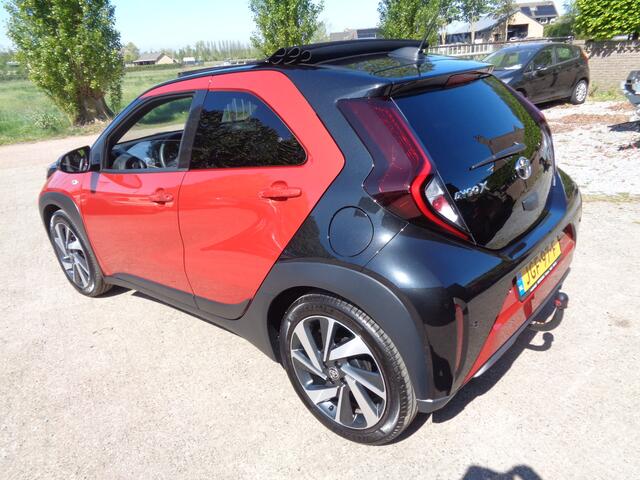 Toyota AYGO X 1.0 VVT-i MT Premium Ecc, PDC v+a,Navigatie, Carplay, Cabriotop, 18 inch LMV, Trekhaak